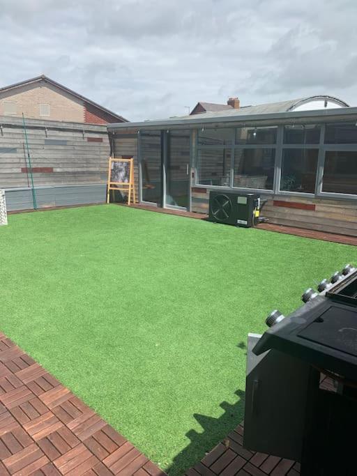 Family Holiday Home Blackpool Exterior photo
